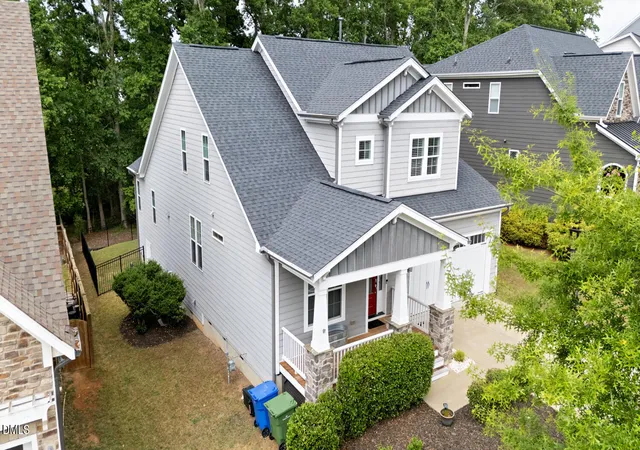 Photo 3 of Sale Pending at 428 Skybluff Cir, Fuquay Varina, NC 27526 | MLS# 10164009 | Listing updated on 2026-07-18
