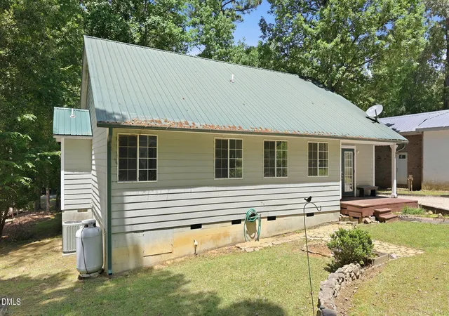 Photo 4 of Single family home for sale at 104 Mayan Dr, Louisburg, NC 27549 | MLS# 10164852 | Listing updated on 2026-09-04