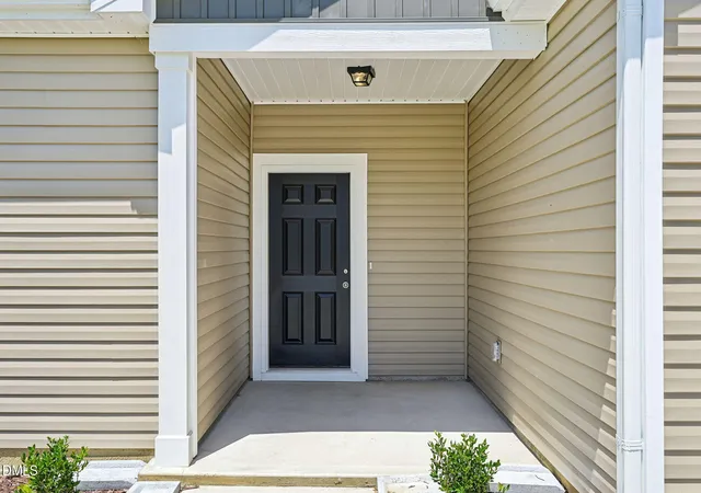 Photo 3 of Single family home for sale at 105 Hallwood Dr, Pikeville, NC 27863 | MLS# 10164330 | Listing updated on 2026-09-20