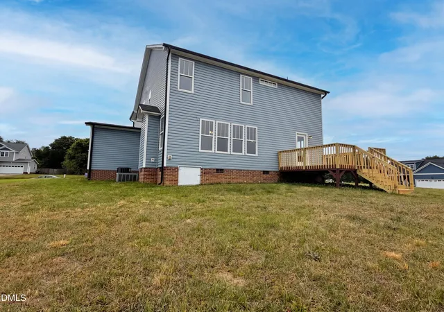 Photo 4 of Single family home for sale at 17 Belgian Blue Dr, Garner, NC 27529 | MLS# 10163799 | Listing updated on 2026-07-18