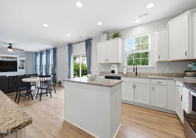 Photo 3 of Sale Pending at 539 River Dell Townes Ave, Clayton, NC 27527 | MLS# 10164317 | Listing updated on 2026-09-08