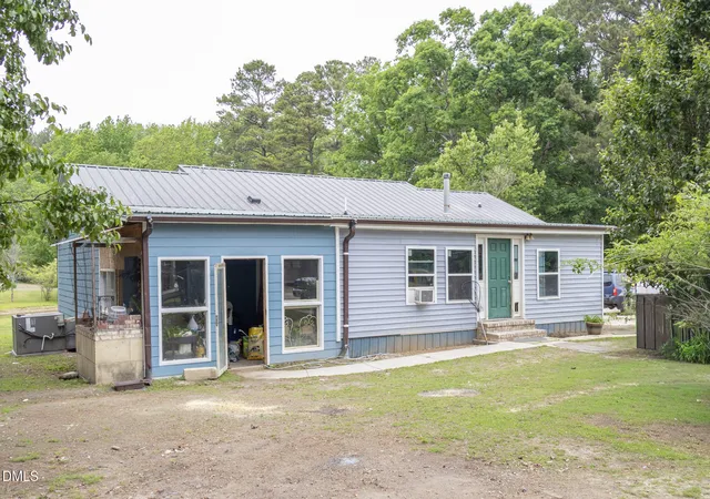 Homes for sale in Zebulon, NC | 128 Hales Store Rd, Zebulon, NC 27597 | MLS# 10164766