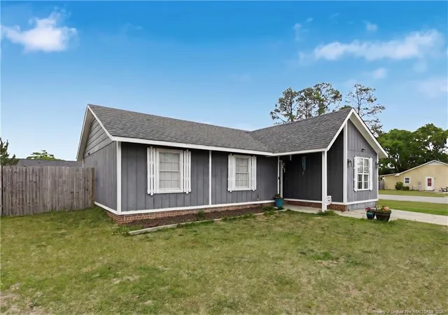 Photo 3 of Sale Pending at 6300 Bretton Woods Dr, Hope Mills, NC 28348 | MLS# 761689 | Listing updated on 2026-08-20