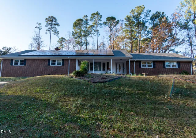Photo 3 of Single family home for sale at 700 Fernwood Dr, Clayton, NC 27520 | MLS# 10164244 | Listing updated on 2026-09-19