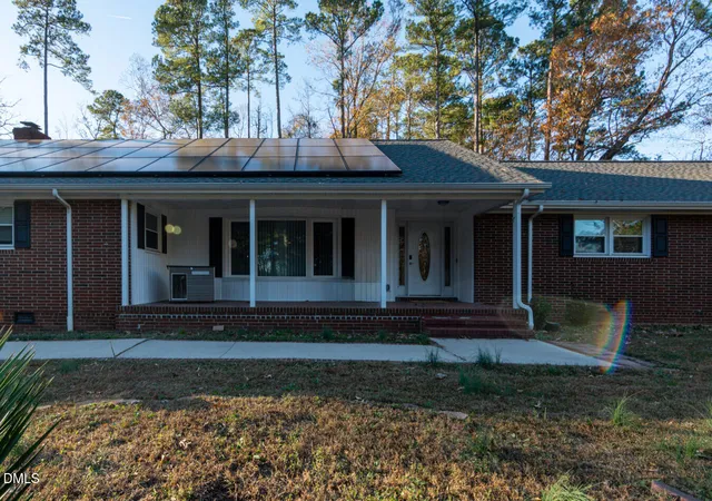 Photo 3 of Single family home for sale at 700 Fernwood Dr, Clayton, NC 27520 | MLS# 10164244 | Listing updated on 2026-09-29