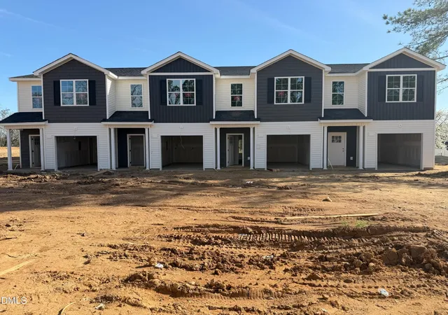 4th image of 324 Shelton Pl, Fayetteville, NC 28301 | MLS# 10164600