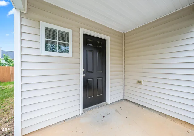 Photo 3 of Sale Pending at 1532 Pebble Ridge Dr, Raleigh, NC 27610 | MLS# 10164550 | Listing updated on 2026-09-22