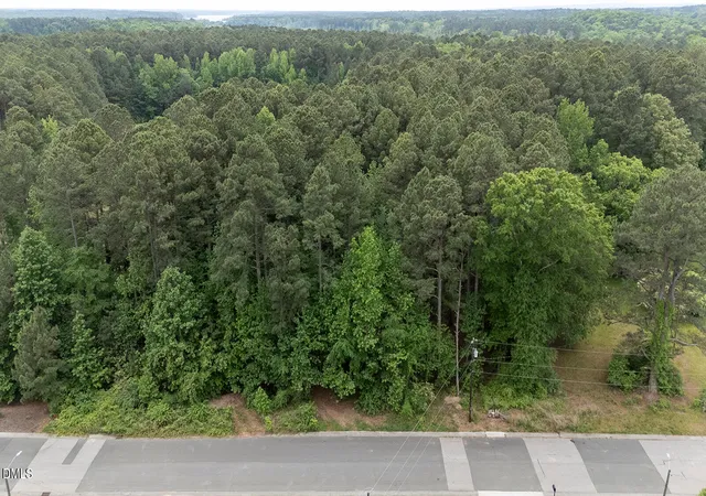 3rd image of 7304 Oak Leaf Dr, Durham, NC 27517 | MLS# 10164508