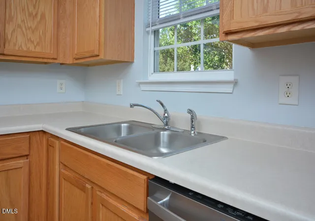 5th image of 5008 Rainmaker Dr, Durham, NC 27704 | MLS# 10170511