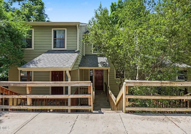 Homes for sale in Carrboro, NC | 314 Cedarwood Ln, Carrboro, NC 27510 | MLS# 10170496