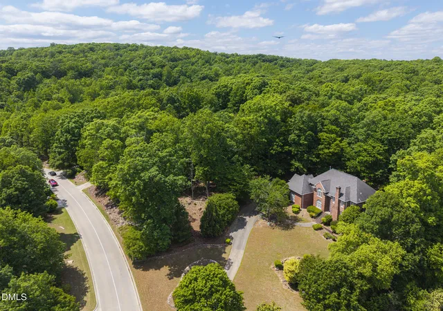 4th image of 10234 Governors Dr, Chapel Hill, NC 27517 | MLS# 10164618