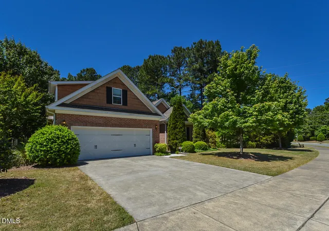 3rd image of 242 Hales Wood Rd, Chapel Hill, NC 27517 | MLS# 10165268
