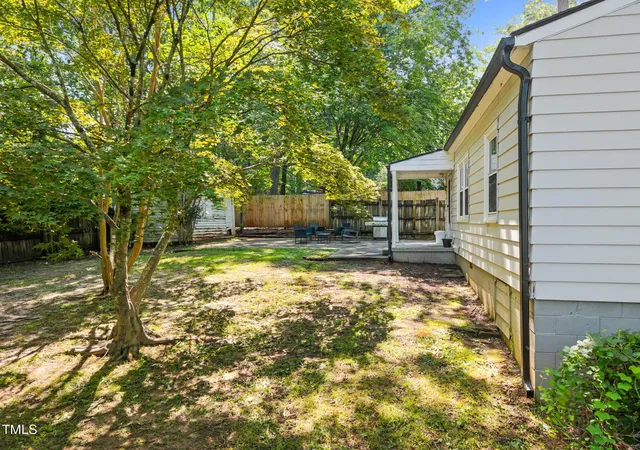 Photo 5 of Single Family Residence at 860 Nelson St, Henderson, NC 27536 | MLS# 10164652 |  | Sold on 2026-05-29