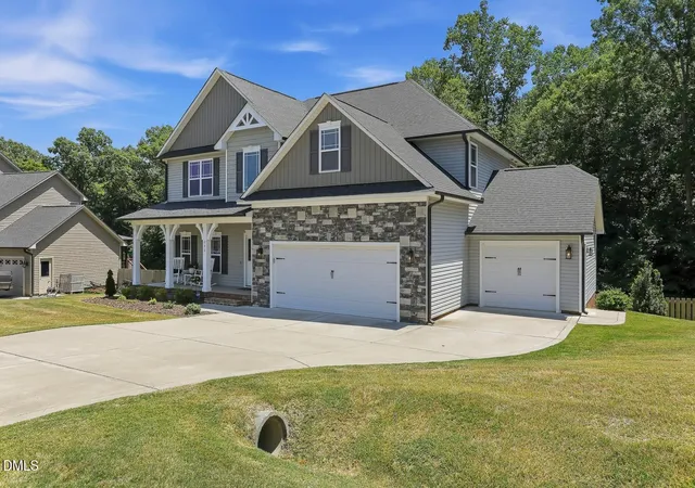 Photo 3 of Sale Pending at 242 Summit Overlook Dr, Clayton, NC 27527 | MLS# 10168791 | Listing updated on 2026-07-18