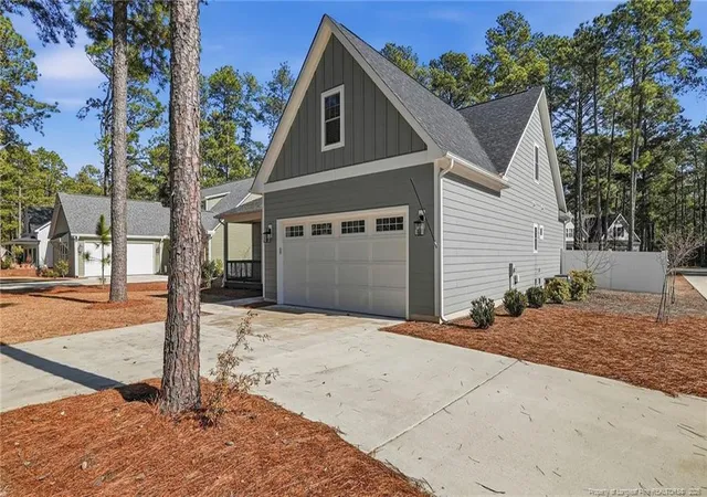 Photo 3 of Single Family Residence at 1267 Linden Rd, Aberdeen, NC 28315 | MLS# 761907 | | Sold on 2026-07-01