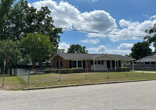Homes for sale in Lumberton, NC | 1412 Mcarthur St, Lumberton, NC 28358 | MLS# 761922