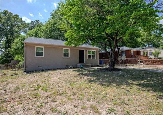 2nd image of 819 Isley St, Fayetteville, NC 28305 | MLS# 761932