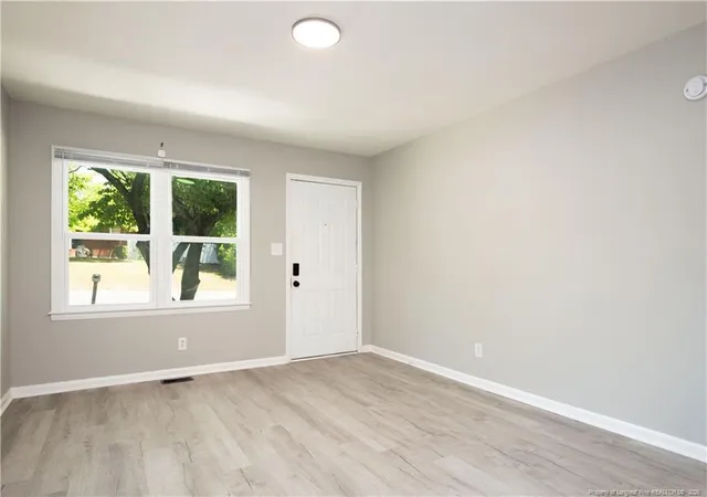 4th image of 819 Isley St, Fayetteville, NC 28305 | MLS# 761932