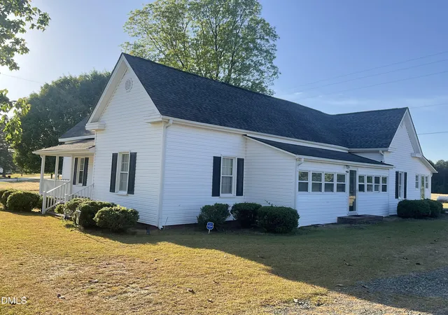 Photo 3 of Single family home for sale at 5898 Old US Hwy 421, Lillington, NC 27546 | MLS# 10164738 | Listing updated on 2026-07-18