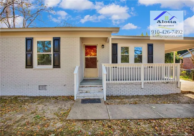 Photo 2 of Single family home for sale at 6561 Stillwater Dr, Fayetteville, NC 28304 | MLS# 761937 | Listing updated on 2026-09-02