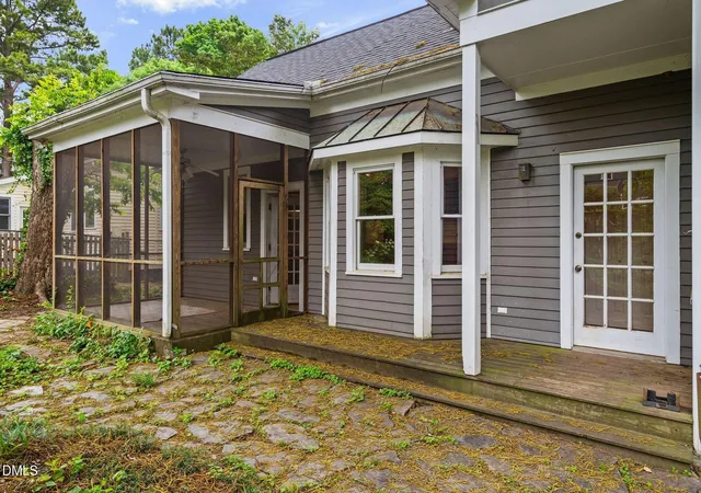 Homes for sale in Raleigh, NC | 502 Devereux St, Raleigh, NC 27605 | MLS# 10166598