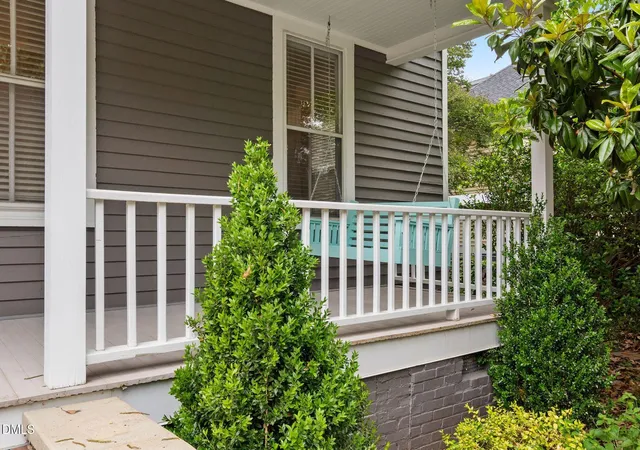 Photo 4 of Single family home for sale at 502 Devereux St, Raleigh, NC 27605 | MLS# 10166598 | Listing updated on 2026-09-09