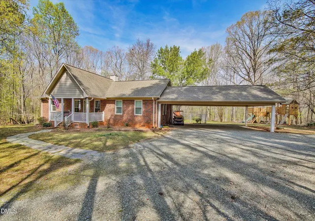 Photo 1 of Single Family Residence at 2547 Comanche Trl, Hillsborough, NC 27278 | MLS# 10164769 | | Sold on 2026-07-30