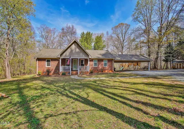 Photo 3 of Single Family Residence at 2547 Comanche Trl, Hillsborough, NC 27278 | MLS# 10164769 | | Sold on 2026-07-30
