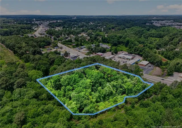 5th image of 5017 Yadkin Rd, Fayetteville, NC 28303 | MLS# 761783
