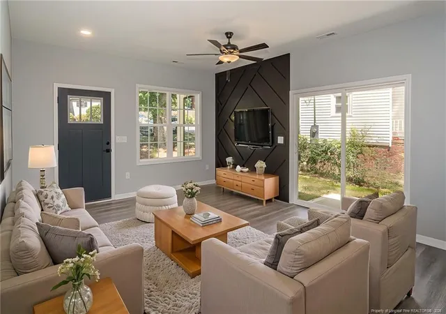Photo 3 of Single family home for sale at 237 Windsor Dr, Fayetteville, NC 28301 | MLS# 761947 | Listing updated on 2026-09-15