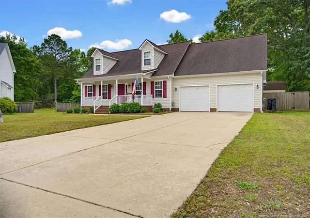 2nd image of 1005 Harvest Grove Ct, Hope Mills, NC 28348 | MLS# 761060