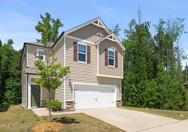 2nd image of 209 Wilbur Lake Dr, Fuquay Varina, NC 27526 | MLS# 10164953