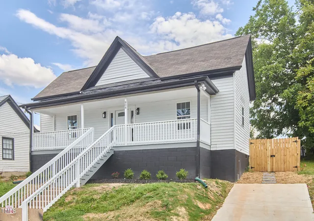 Photo 3 of Single family home for sale at 808 Eva St, Durham, NC 27701 | MLS# 10165101 | Listing updated on 2026-09-17
