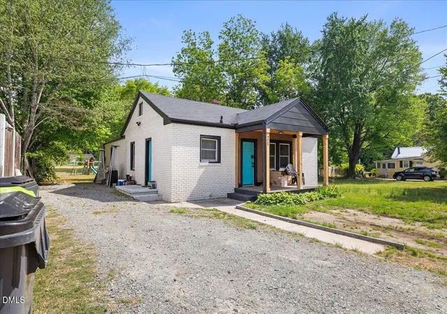 2nd image of 21 Park Ave, Knightdale, NC 27545 | MLS# 10165032