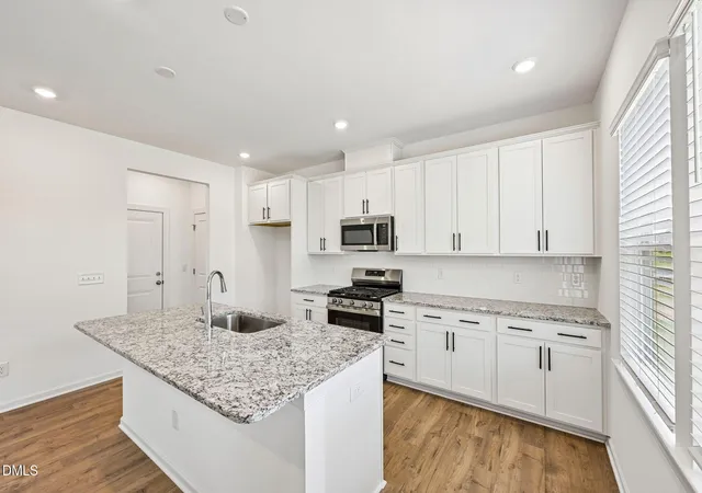 Photo 2 of Single family home for sale at 526 Claftin St, Sanford, NC 27330 | MLS# 10165022 | Listing updated on 2026-09-21