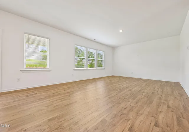 Photo 3 of Single family home for sale at 526 Claftin St, Sanford, NC 27330 | MLS# 10165022 | Listing updated on 2026-09-21