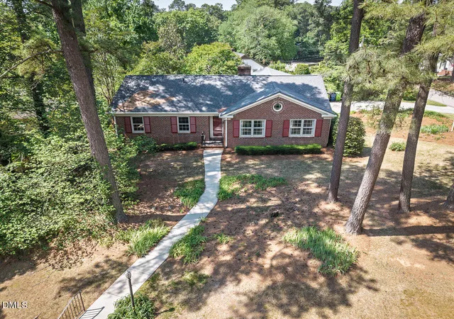 43rd image of 3007 Charwood Pl, Raleigh, NC 27612 | MLS# 10168937