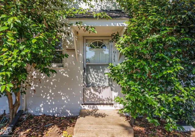2nd image of 917 Saint Marys St, Raleigh, NC 27605 | MLS# 10165602