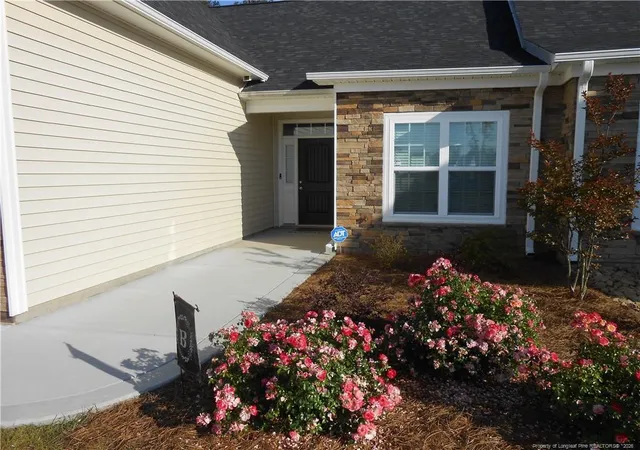 Photo 3 of Townhouse at 210 Oak Pointe Cir, Lumberton, NC 28358 | MLS# 762065 | | Sold on 2026-06-15