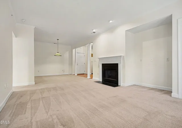 Listing Photo 4 - Condo for sale in building located at 2651 Mellow Field Dr, Raleigh, NC 27604 - Unit #203