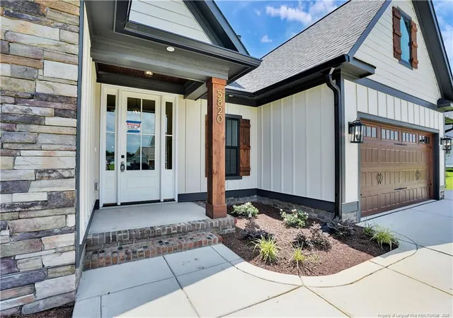 Photo 3 of Sale Pending at 5820 Dottie Cir, Hope Mills, NC 28348 | MLS# 761782 | Listing updated on 2026-08-22