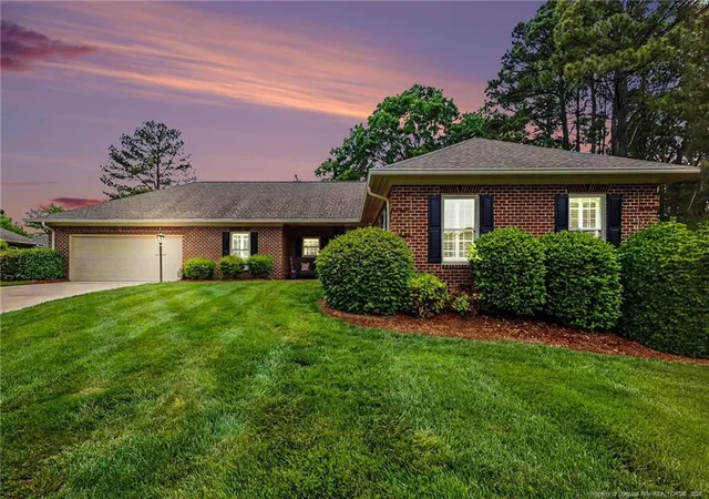 2nd image of 1004 Wentworth Ct, Sanford, NC 27330 | MLS# 761839