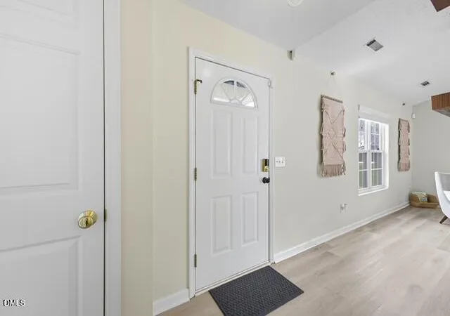 Photo 2 of Single family home for sale at 158 Westmont Dr, Winston Salem, NC 27104 | MLS# 10165314 | Listing updated on 2026-08-26