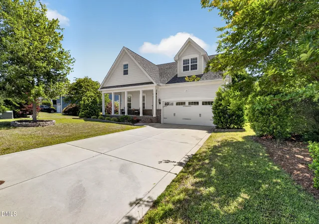 Photo 2 of Single family home for sale at 18 Heathgreen Dr, Clayton, NC 27527 | MLS# 10165806 | Listing updated on 2026-09-07