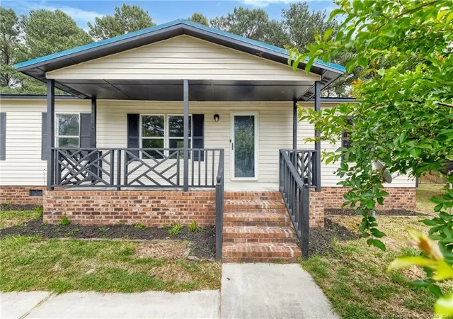 Photo 4 of Single Family Residence at 2707 Lowlander Dr, Raeford, NC 28376 | MLS# 762124 |  | Sold on 2026-06-22