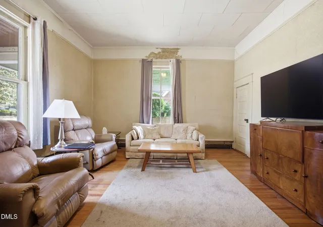Photo 4 of Single family home for sale at 205 E Front St, Oxford, NC 27565 | MLS# 10165947 | Listing updated on 2026-09-29
