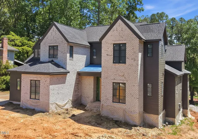 Homes for sale in Raleigh, NC | 1221 Gunnison Pl, Raleigh, NC 27609 | MLS# 10166382