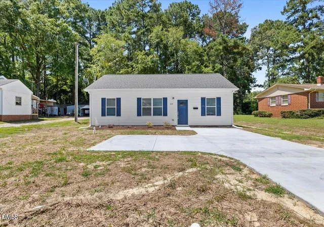 Photo 1 of Single family home for sale at 213 Bickett N Blvd, Louisburg, NC 27549 | MLS# 10166151 | Listing updated on 2026-08-31