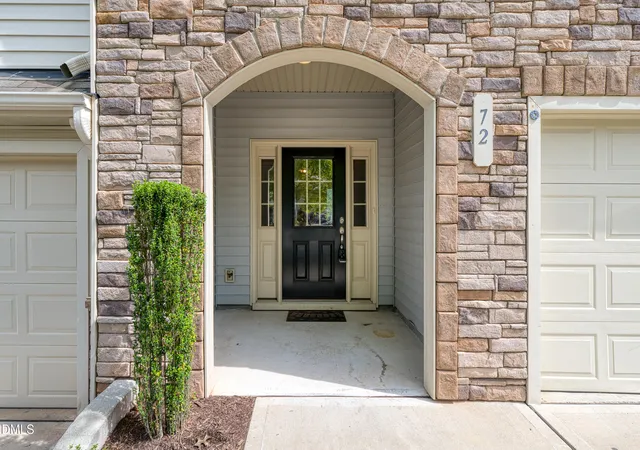 3rd image of 72 E Grove Point Dr, Archer Lodge, NC 27527 | MLS# 10165723