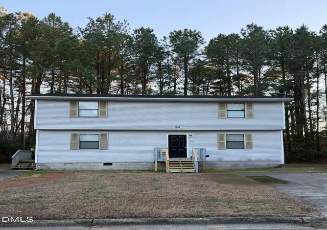 1st image of 1425 Cherrycrest Dr, Durham, NC 27704 | MLS# 10178473